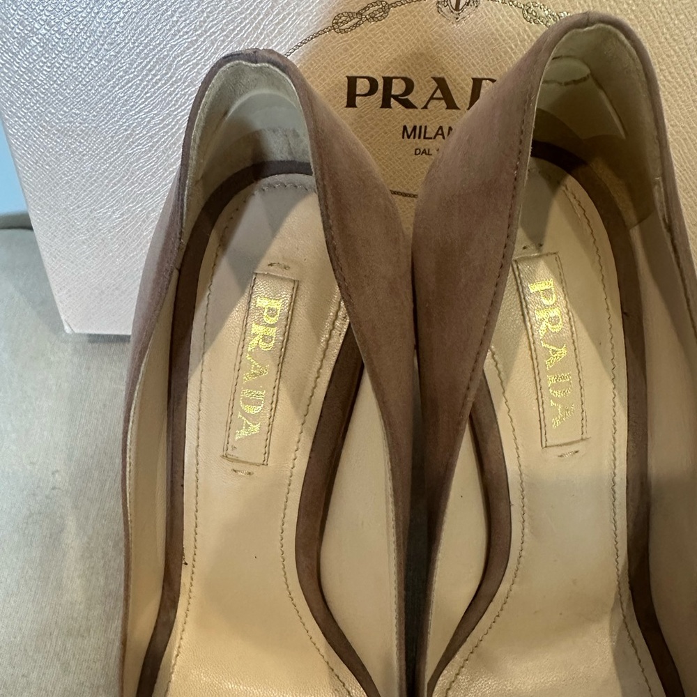 Prada Heels w/box - Picture 2 of 11